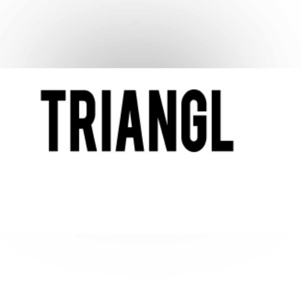ISO!!! Any Triangl bikinis in size xxs or x small , leave a message below !!
